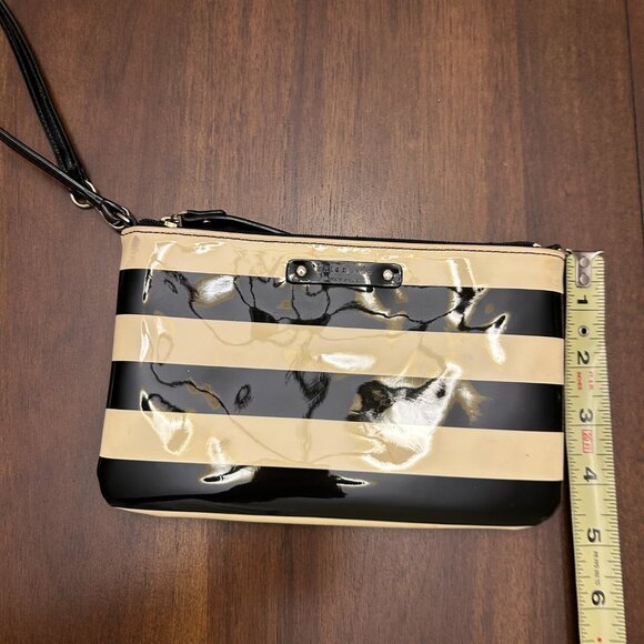 Kate Spade Lolly Penn Valley Patent Striped Wristlet Wallet Black/Cream - Picture 5 of 14